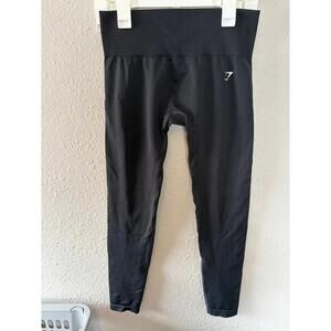 Gymshark black high waisted seamless contour leggings size M. Like new condition